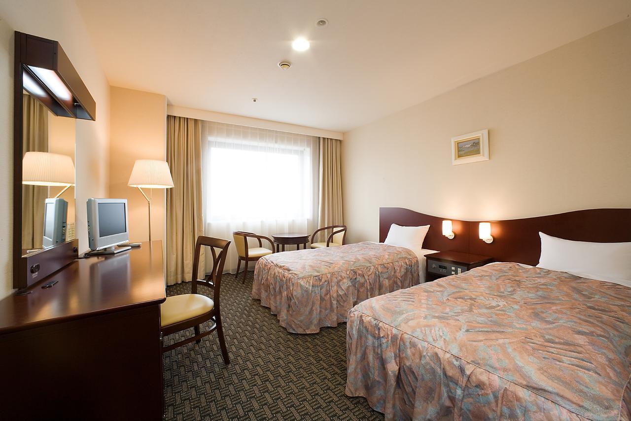 Hotel Fukushima Green Palace Exterior photo
